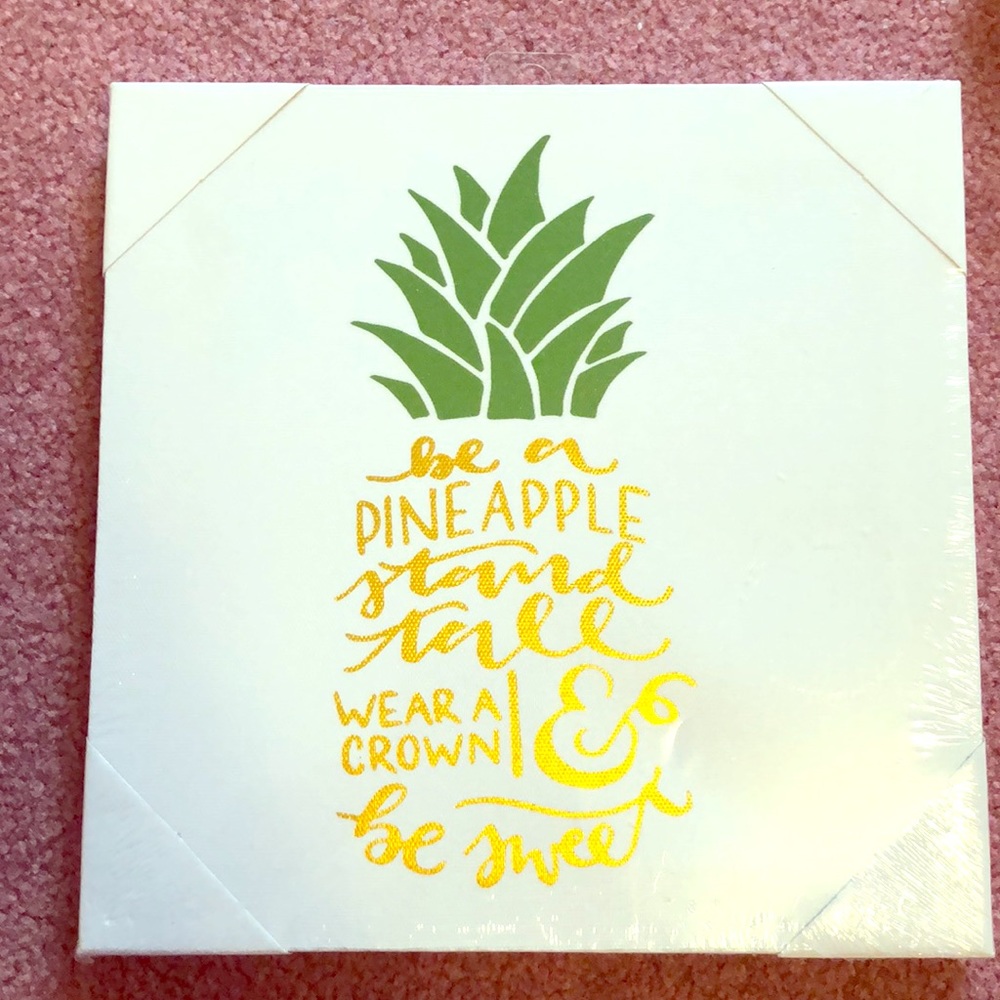 NEW pineapple sign🍍